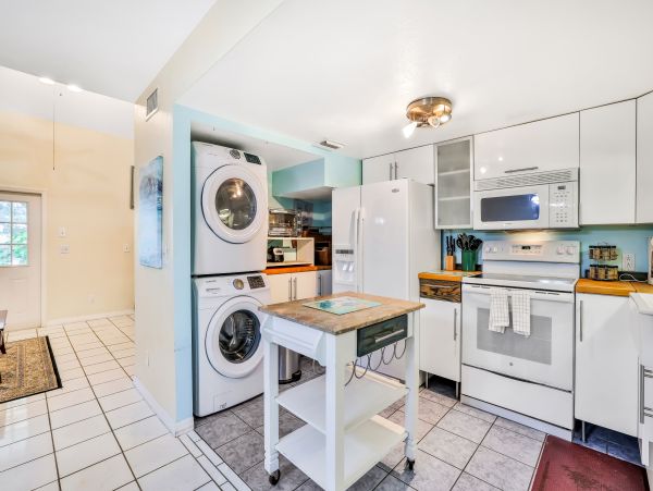 St. Augustine Home 1028171