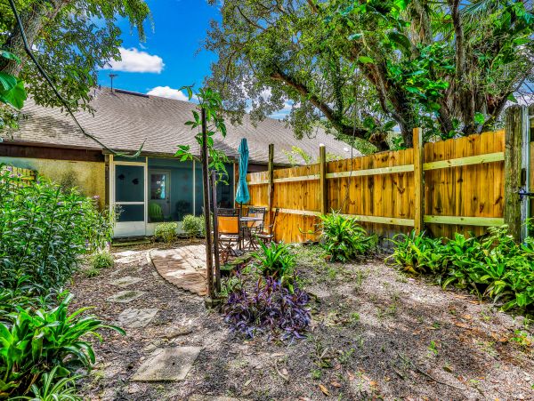 St. Augustine Home 1028171