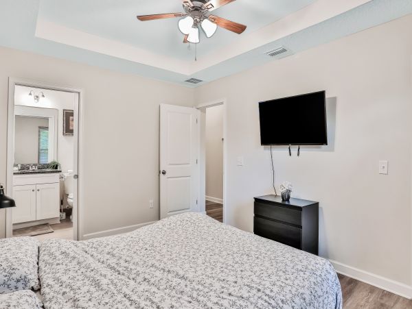 St. Augustine Home 1028172