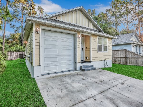 St. Augustine Home 1028172