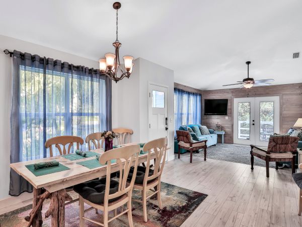 St. Augustine Home 1028173