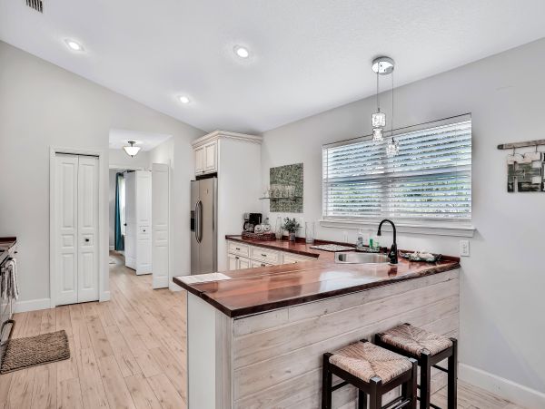 St. Augustine Home 1028173