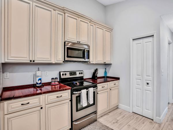 St. Augustine Home 1028173