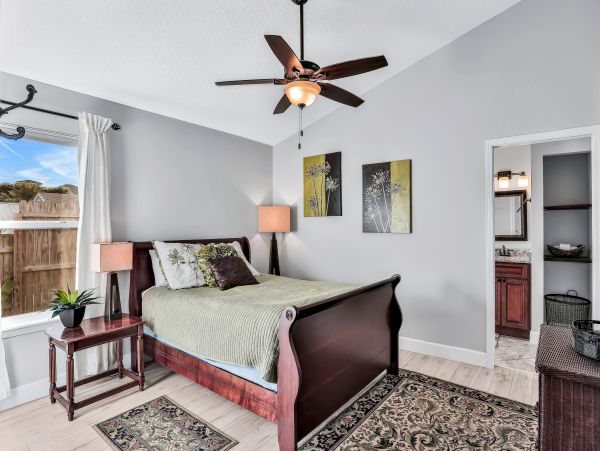 St. Augustine Home 1028173