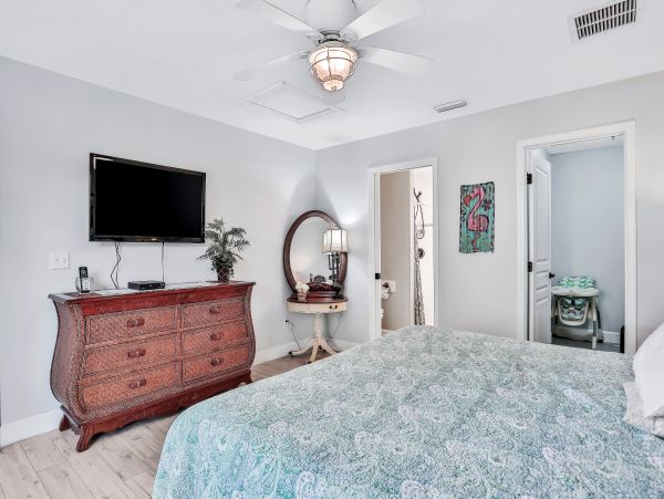 St. Augustine Home 1028173