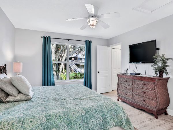 St. Augustine Home 1028173