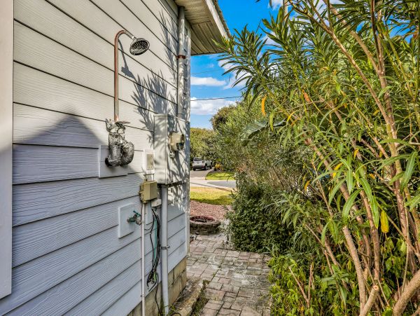 St. Augustine Home 1028173