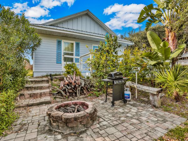 St. Augustine Home 1028173
