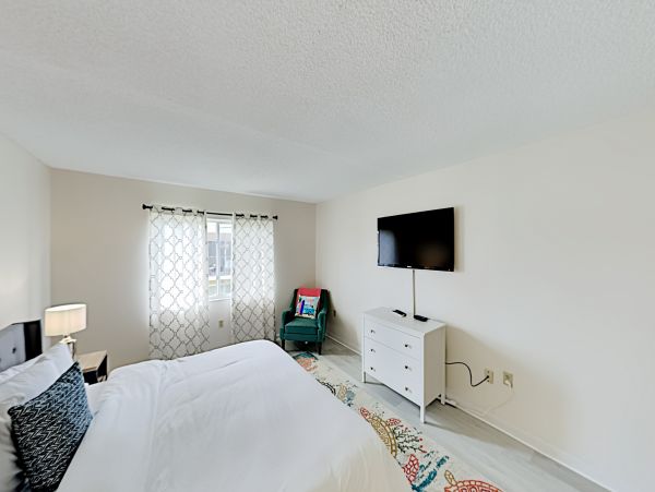 St. Augustine Home 1028174
