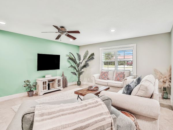 St. Augustine Home 1028175