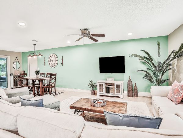 St. Augustine Home 1028175