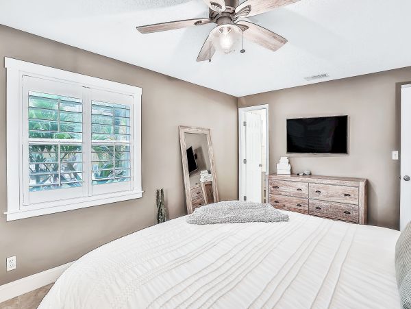 St. Augustine Home 1028175