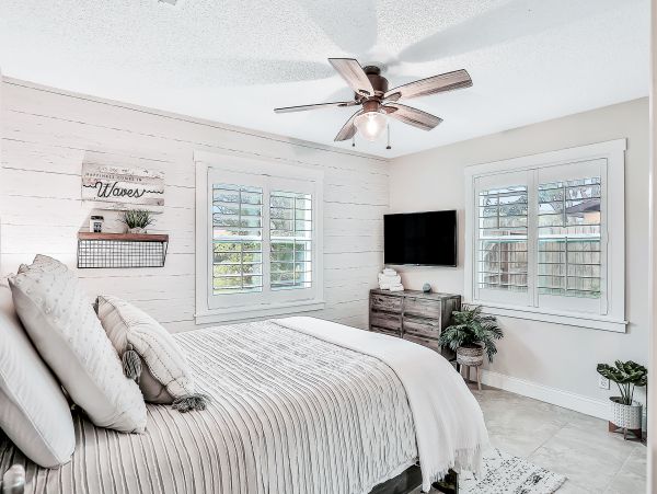 St. Augustine Home 1028175