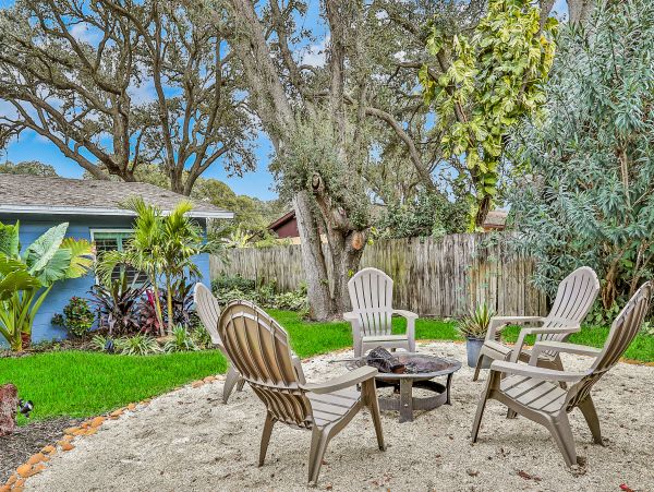 St. Augustine Home 1028175