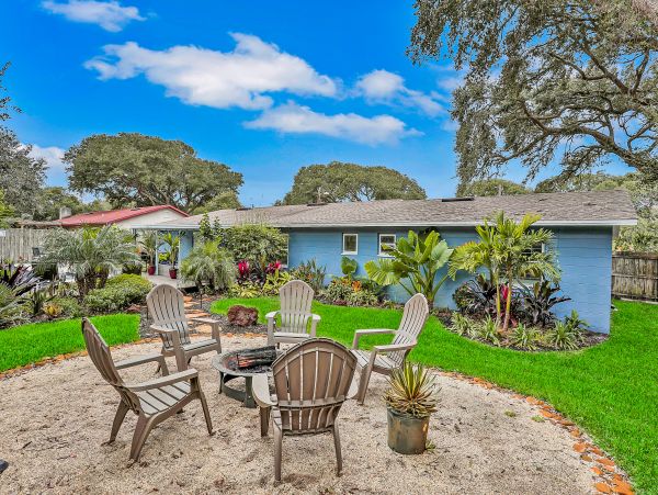 St. Augustine Home 1028175