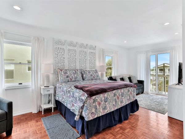 St. Augustine Home 1028179
