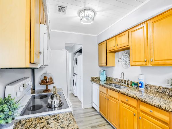 St. Augustine Home 1028180