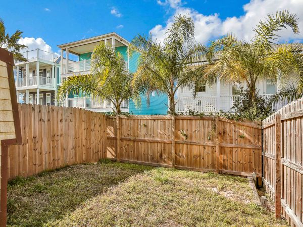 St. Augustine Home 1028181