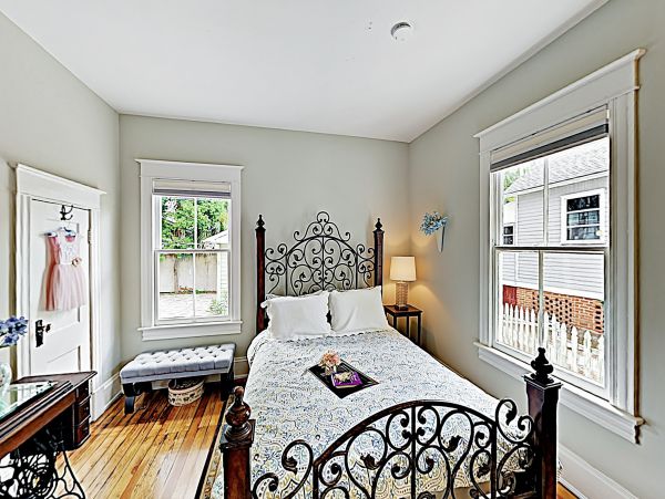 St. Augustine Home 1028184
