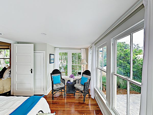 St. Augustine Home 1028184
