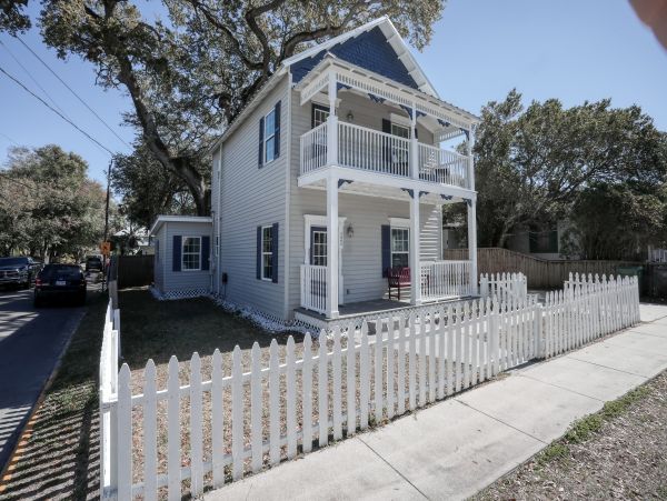 St. Augustine Home 1028190