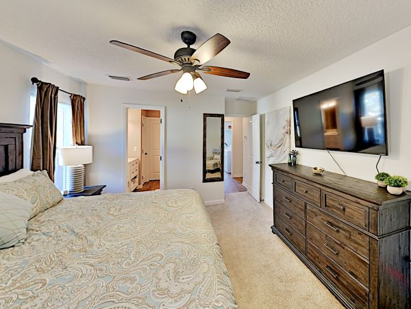 St. Augustine Home 1028196