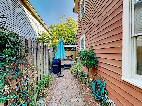 St. Augustine Home 1028198