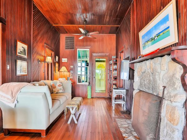 St. Augustine Home 1028199