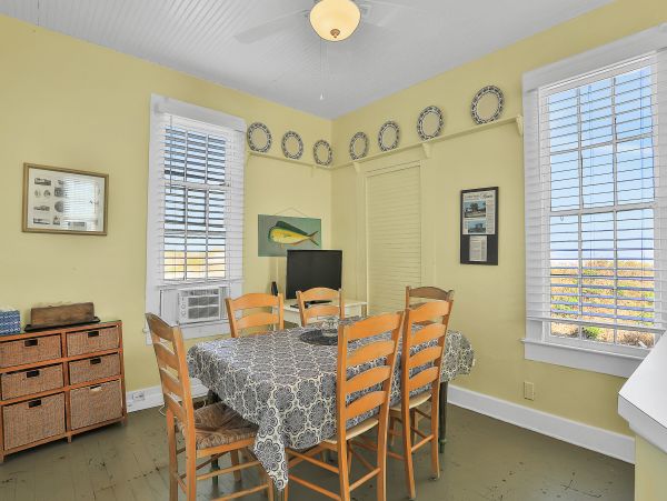 St. Augustine Home 1028199
