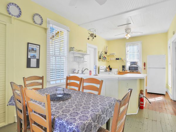 St. Augustine Home 1028199