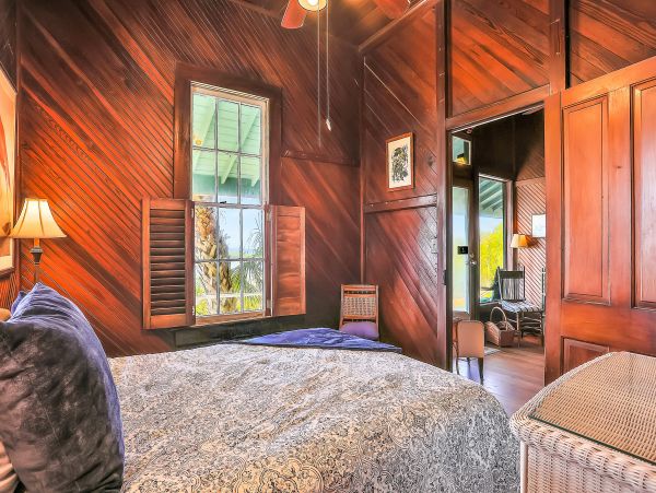 St. Augustine Home 1028199