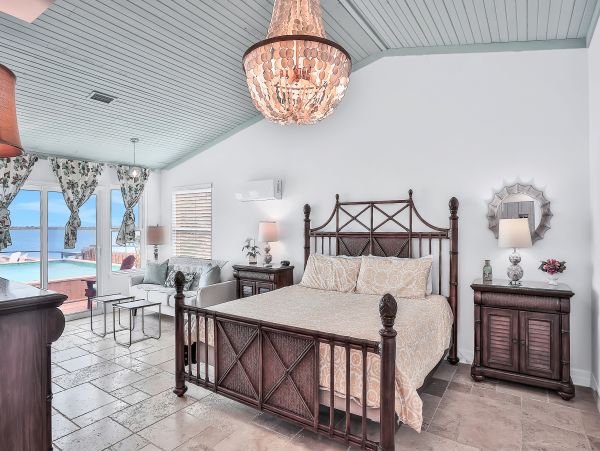St. Augustine Home 1028203