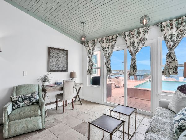 St. Augustine Home 1028203