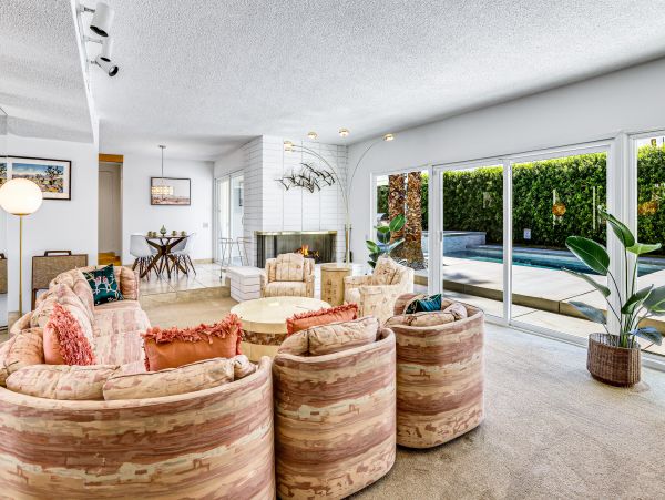 Palm Springs Home 1028204
