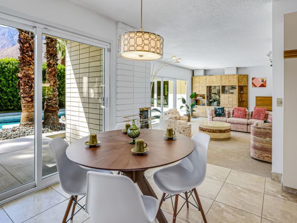 Palm Springs Home 1028204