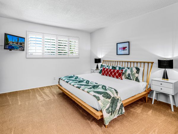 Palm Springs Home 1028204