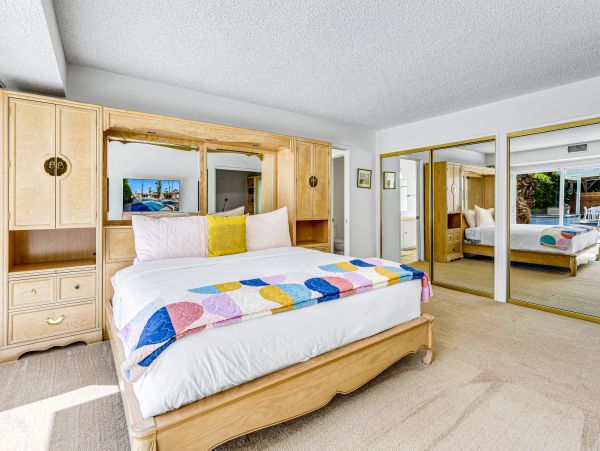 Palm Springs Home 1028204