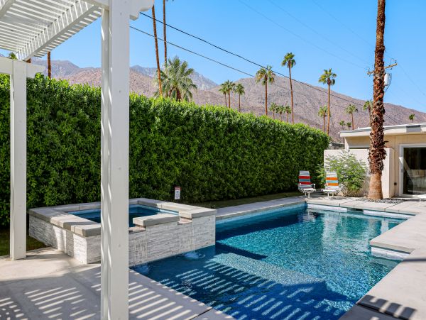 Palm Springs Home 1028204