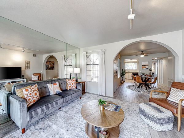 Palm Springs Home 1028205