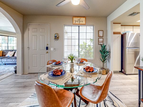 Palm Springs Home 1028205