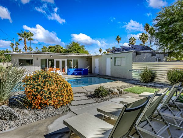 Palm Springs Home 1028206