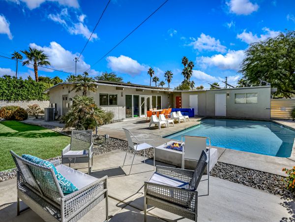 Palm Springs Home 1028206
