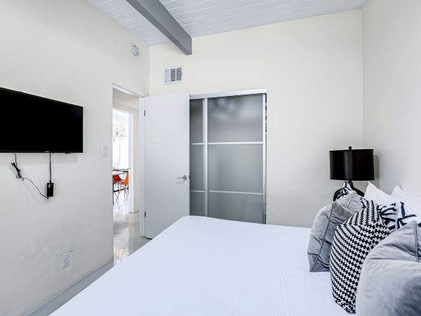 Palm Springs Home 1028206