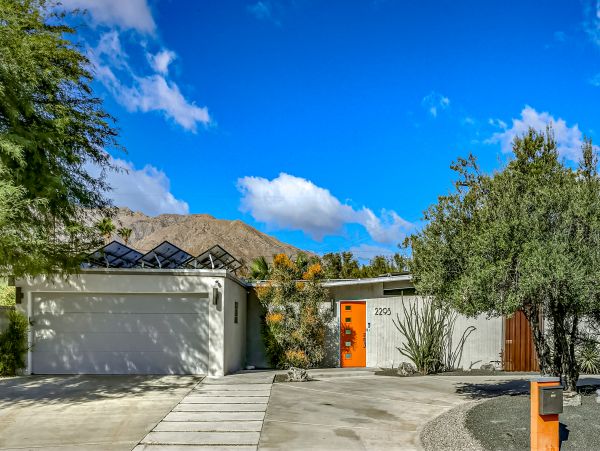 Palm Springs Home 1028206