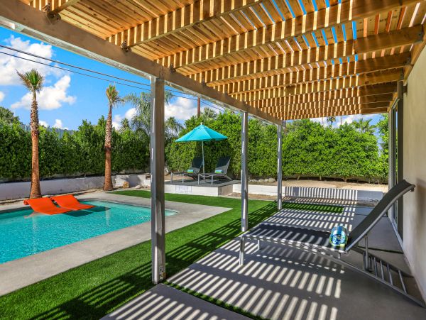 Palm Springs Home 1028207