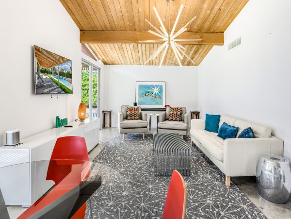 Palm Springs Home 1028207