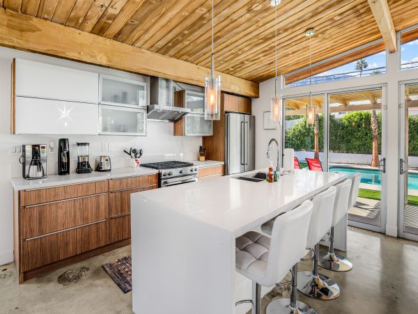 Palm Springs Home 1028207