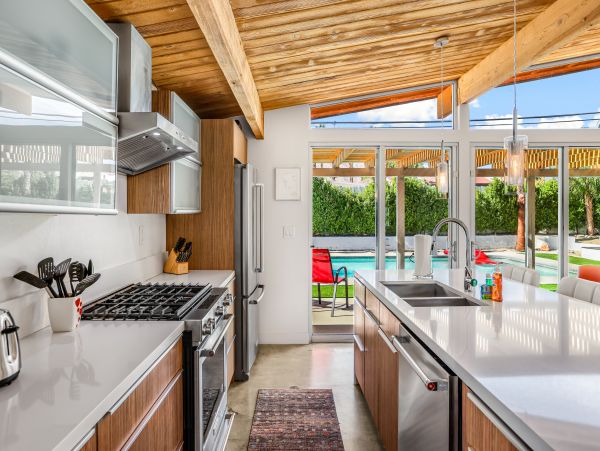 Palm Springs Home 1028207