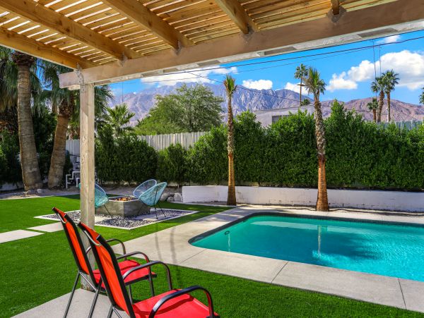 Palm Springs Home 1028207