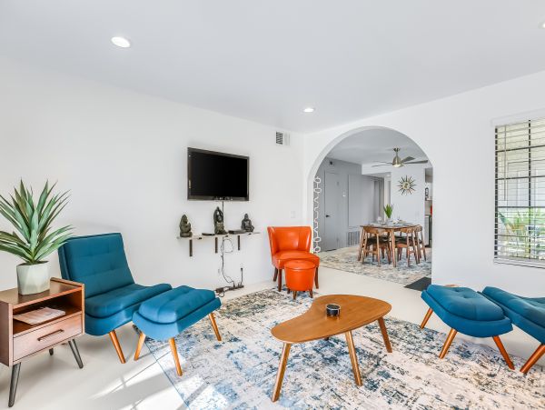 Palm Springs Home 1028210